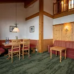 Zugspitz 4*