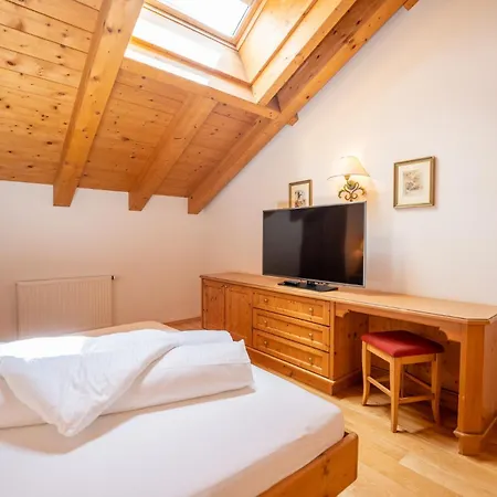 Zugspitz 4*