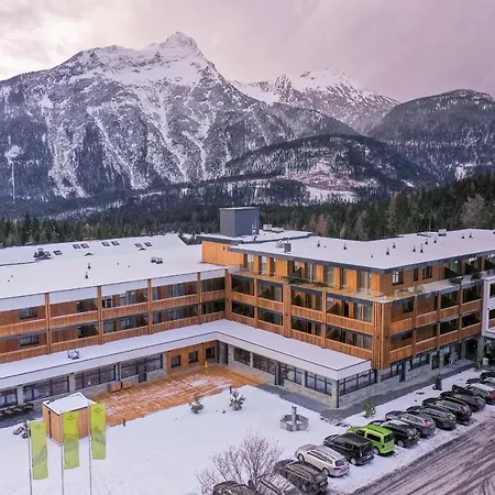 Zugspitz 4*