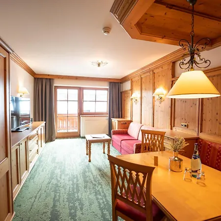 Zugspitz 4*