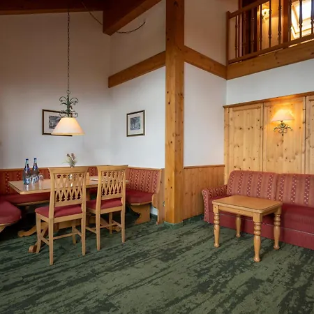 Zugspitz 4*
