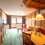 Zugspitz 4*